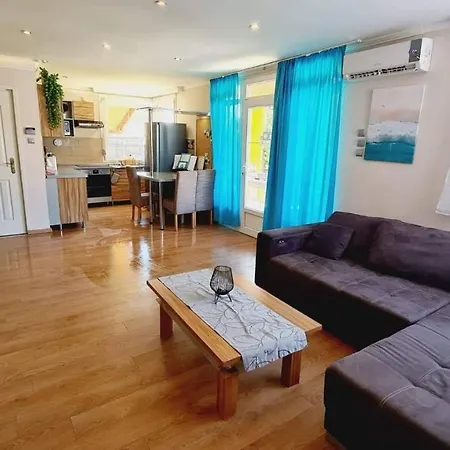 Private House Tatil Evi *