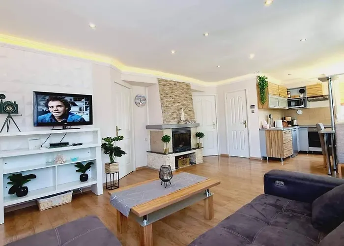 Private House *